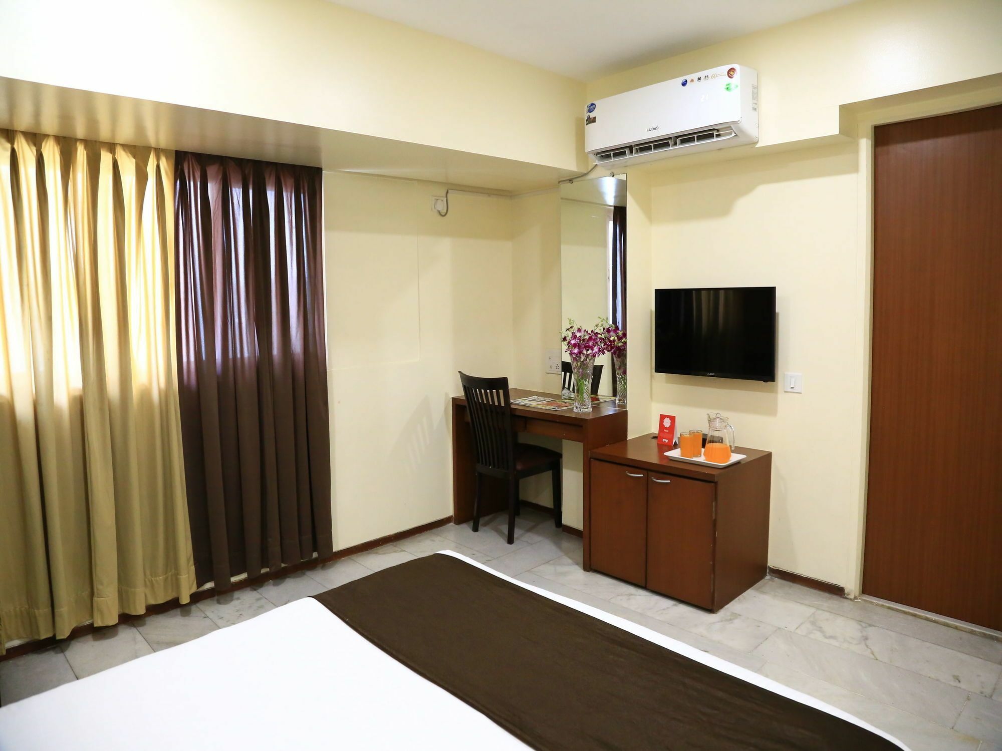 Oyo 13771 Executive Residency Hotel Pune Ngoại thất bức ảnh