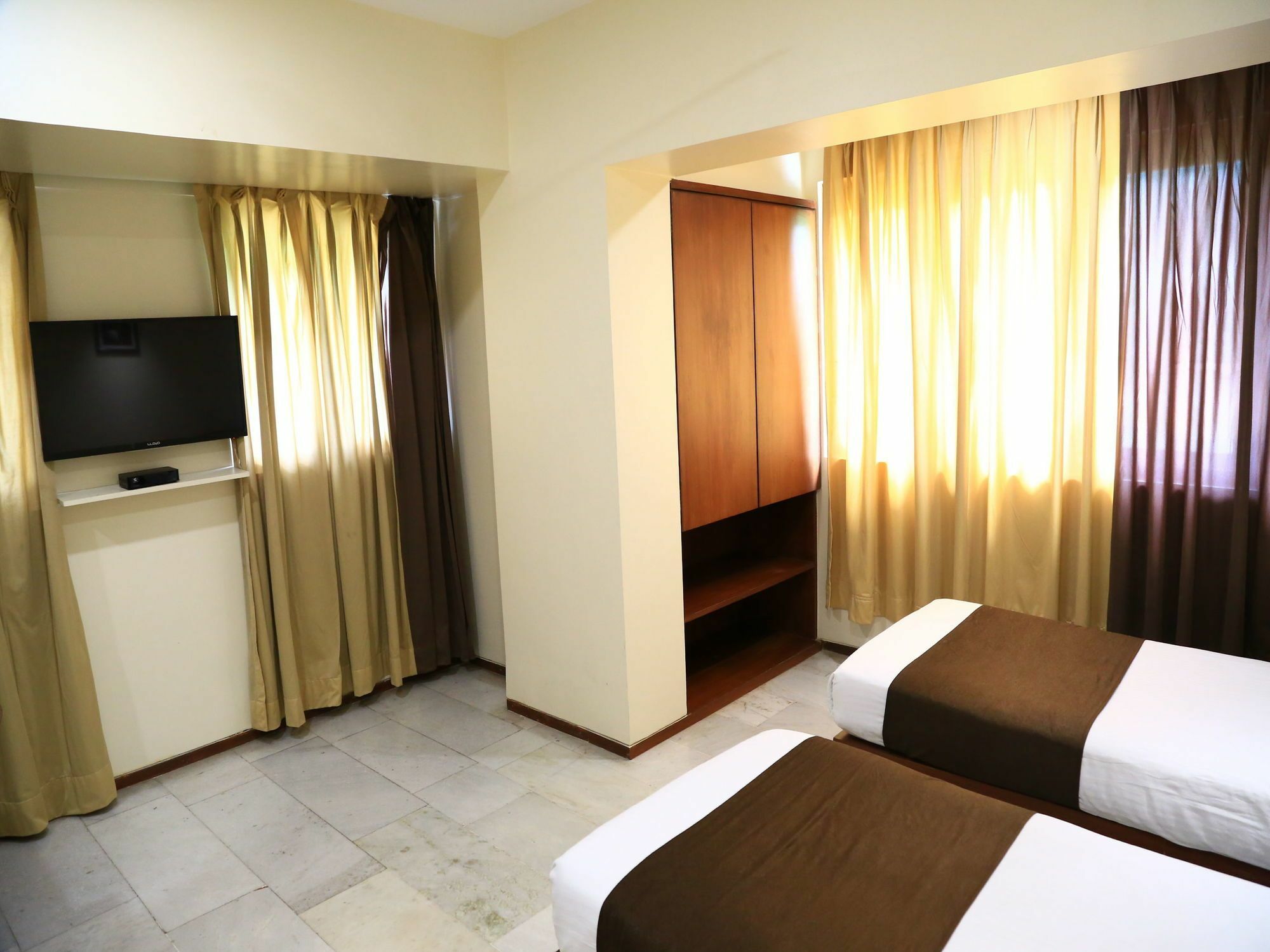 Oyo 13771 Executive Residency Hotel Pune Ngoại thất bức ảnh